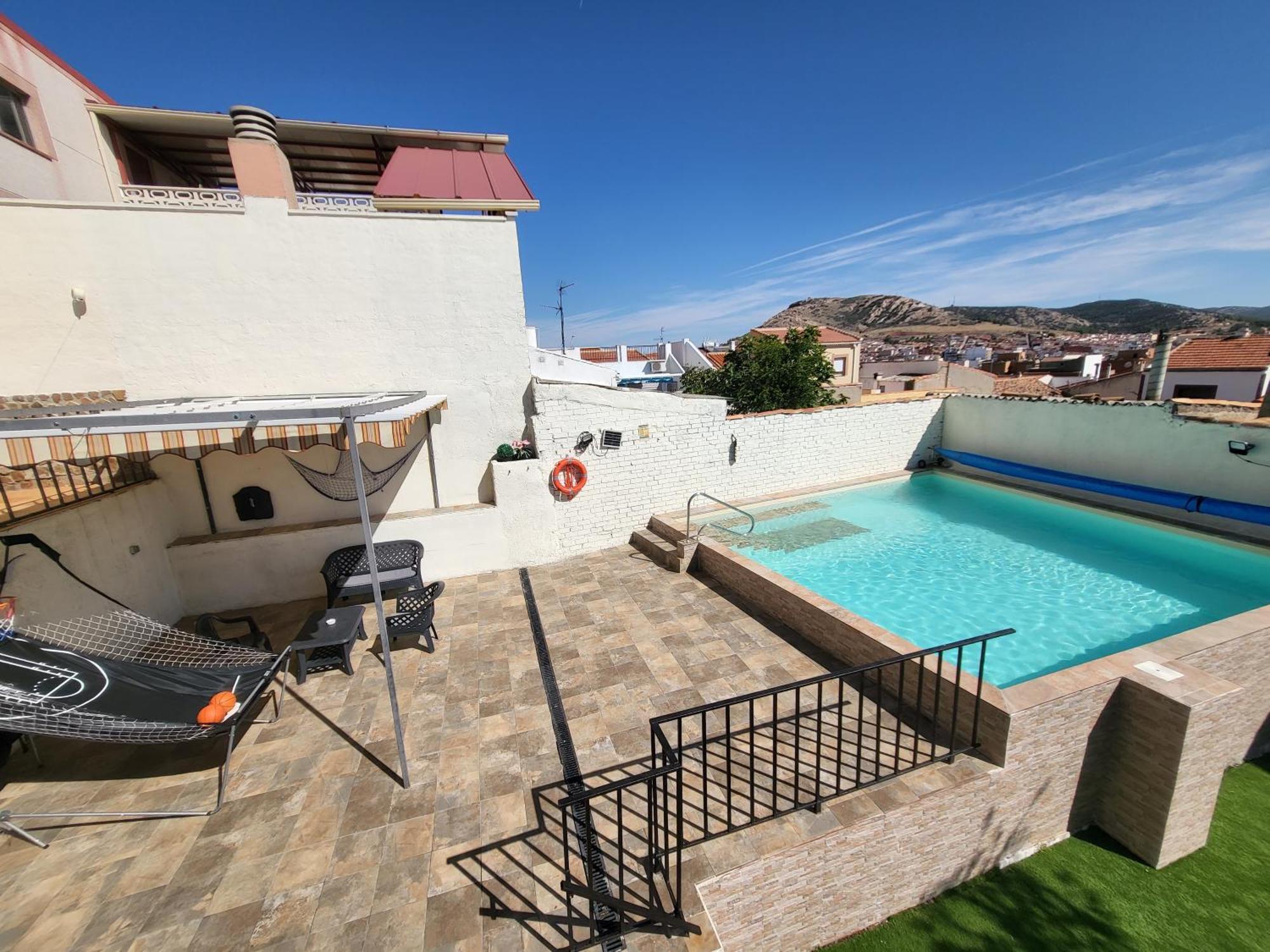Casa Oasis Puertollano, Una Casa Rural En Puertollano, Agradable, Con Piscina En Zona Tranquila Exteriör bild